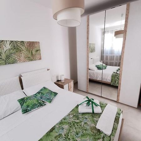 Holiday Apartments 산비토로카포 외부 사진