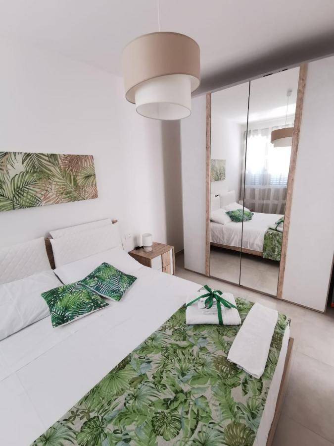 Holiday Apartments 산비토로카포 외부 사진