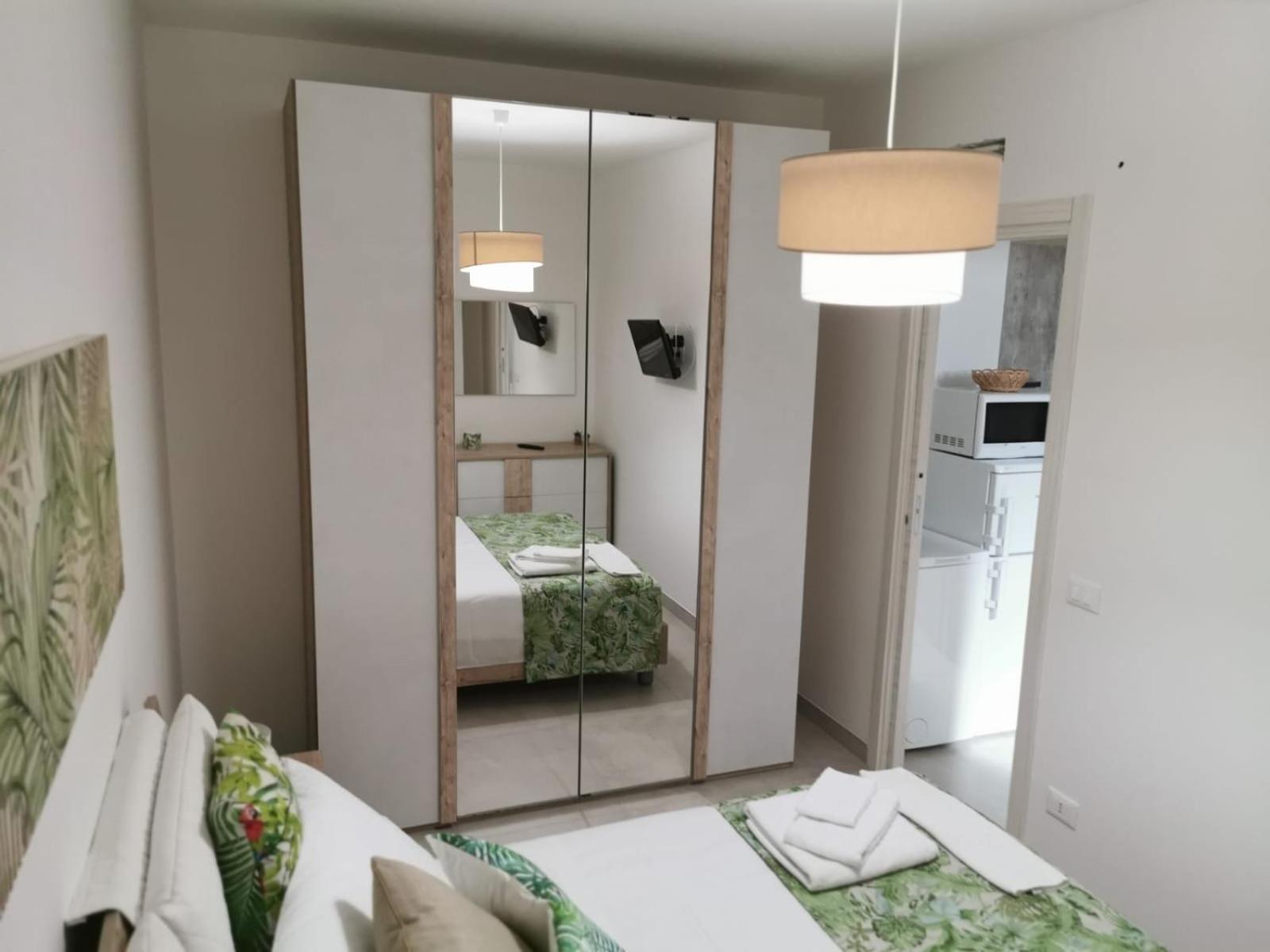 Holiday Apartments 산비토로카포 외부 사진
