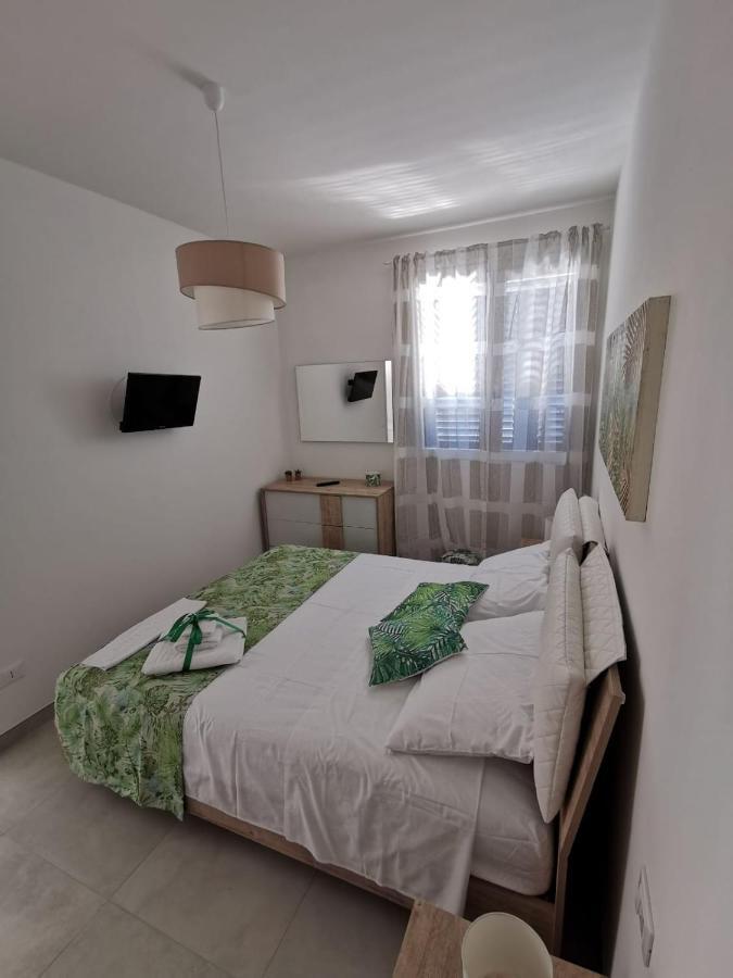 Holiday Apartments 산비토로카포 외부 사진